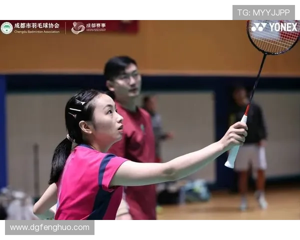 羽毛球盛宴：深入剖析成都羽毛球队的默契配合与战术策略